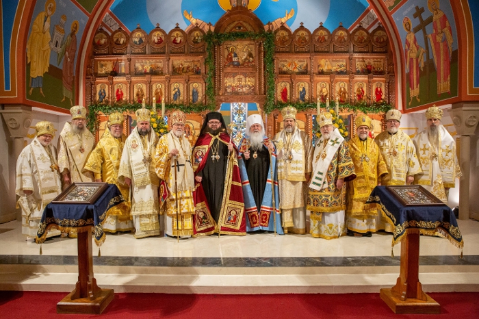 ../episcopie/2020-bish-andrei-consecration-with-Bishops-sobor-large.jpg